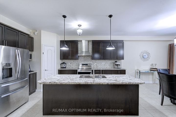 Photo 14 at 16 Ashcreek Drive, Credit Valley, Brampton