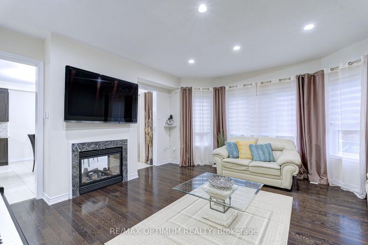 Photo 22 at 16 Ashcreek Drive, Credit Valley, Brampton