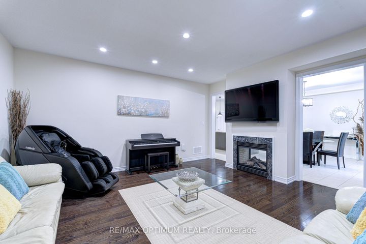 Photo 23 at 16 Ashcreek Drive, Credit Valley, Brampton