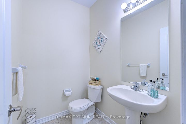 Photo 25 at 16 Ashcreek Drive, Credit Valley, Brampton