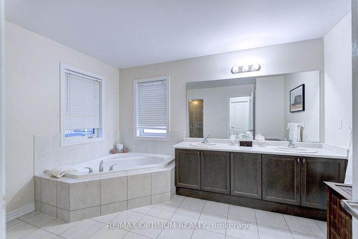 Photo 29 at 16 Ashcreek Drive, Credit Valley, Brampton