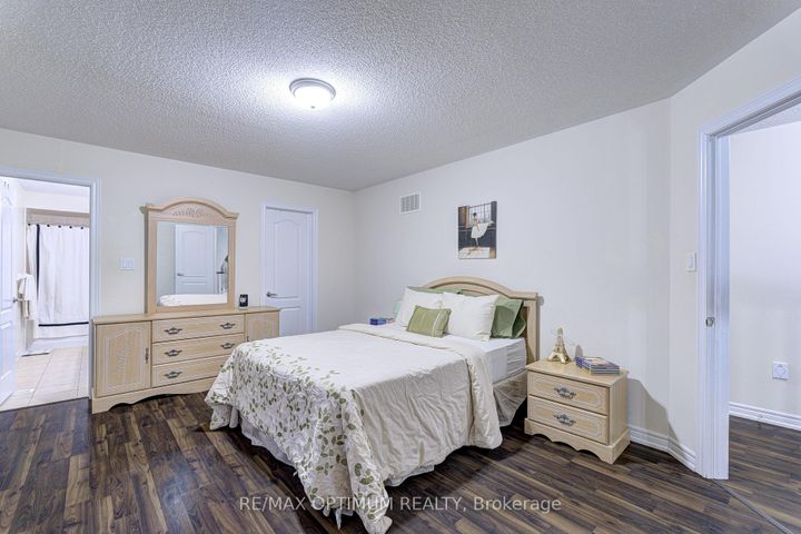 Photo 31 at 16 Ashcreek Drive, Credit Valley, Brampton