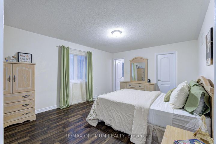 Photo 32 at 16 Ashcreek Drive, Credit Valley, Brampton