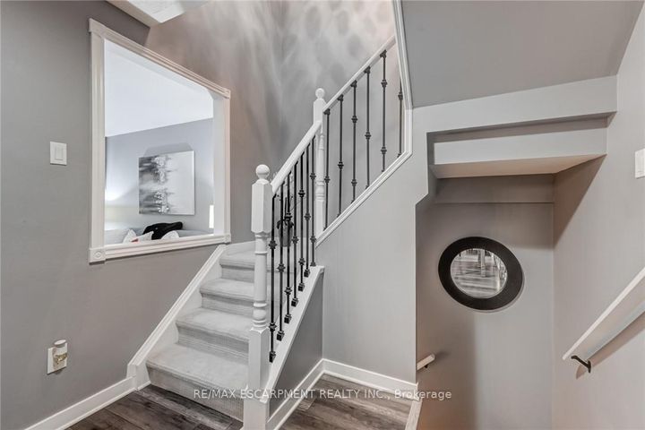 Photo 16 at 48 - 2825 Gananoque Drive, Meadowvale, Mississauga