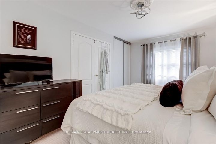 Photo 19 at 48 - 2825 Gananoque Drive, Meadowvale, Mississauga