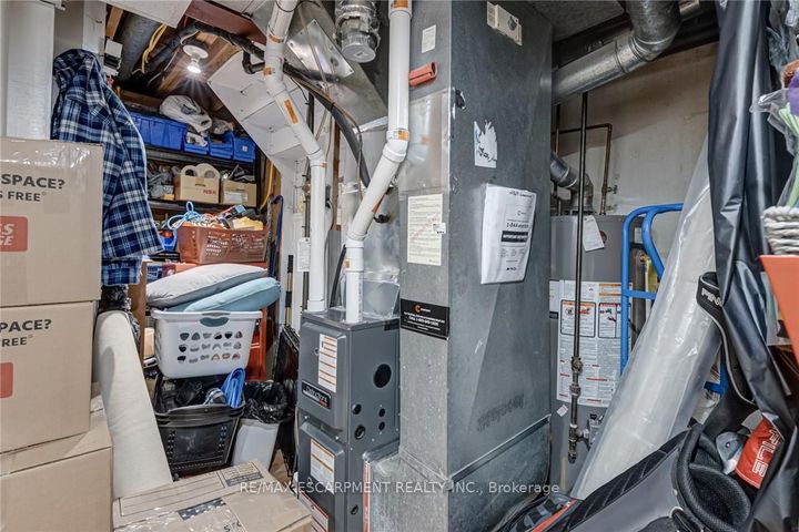 Photo 33 at 48 - 2825 Gananoque Drive, Meadowvale, Mississauga