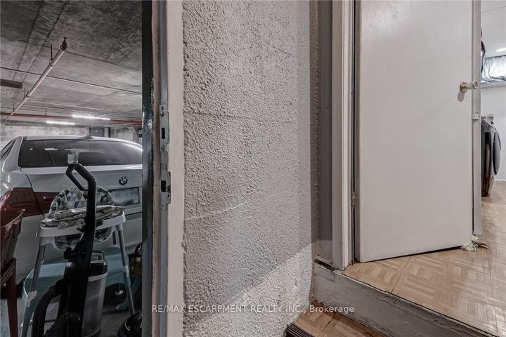 Photo 35 at 48 - 2825 Gananoque Drive, Meadowvale, Mississauga