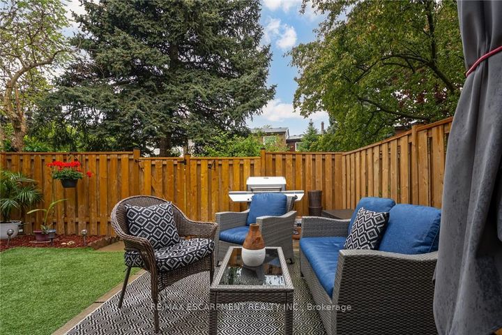Photo 39 at 48 - 2825 Gananoque Drive, Meadowvale, Mississauga