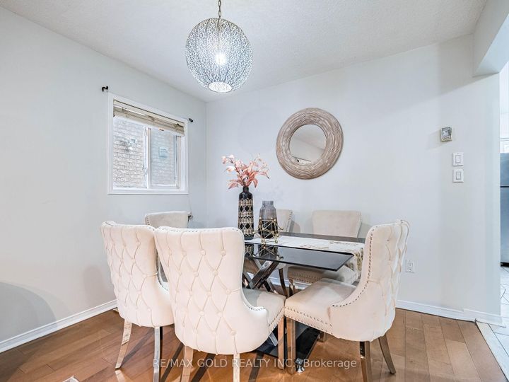 Photo 10 at 33 Fiddleneck Crescent, Wellington, Brampton