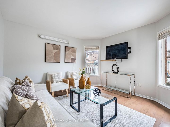 Photo 17 at 33 Fiddleneck Crescent, Wellington, Brampton