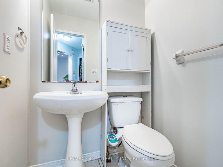 Photo 20 at 33 Fiddleneck Crescent, Wellington, Brampton