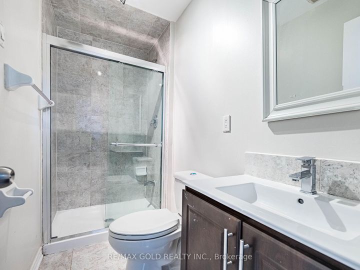 Photo 23 at 33 Fiddleneck Crescent, Wellington, Brampton