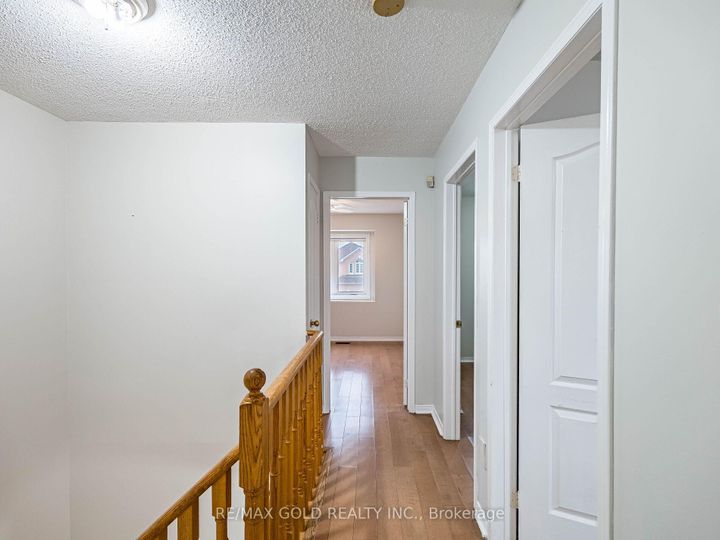 Photo 27 at 33 Fiddleneck Crescent, Wellington, Brampton