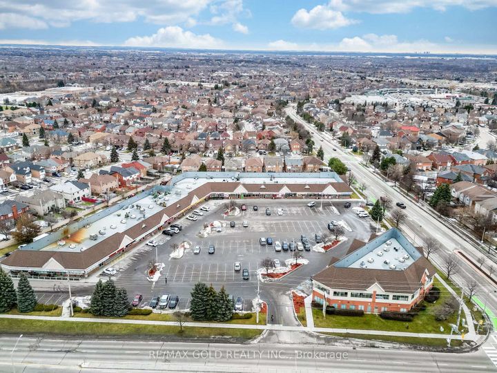 Photo 38 at 33 Fiddleneck Crescent, Wellington, Brampton