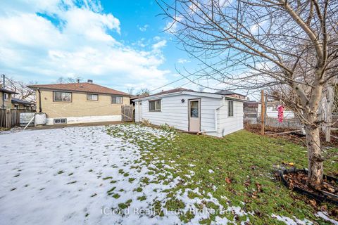 Photo 16 at 25 Monterrey Drive, Beaumonde Heights, Toronto