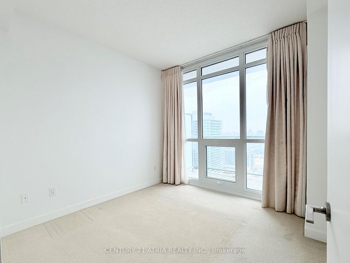 Photo 12 at 2703 - 121 McMahon Drive, Bayview Village, Toronto