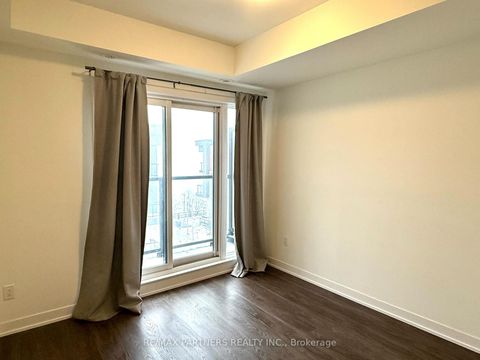 Photo 2 at 924 - 2 Steckley House Lane, Rural Richmond Hill, Richmond Hill