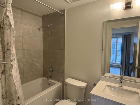 Photo 3 at 924 - 2 Steckley House Lane, Rural Richmond Hill, Richmond Hill