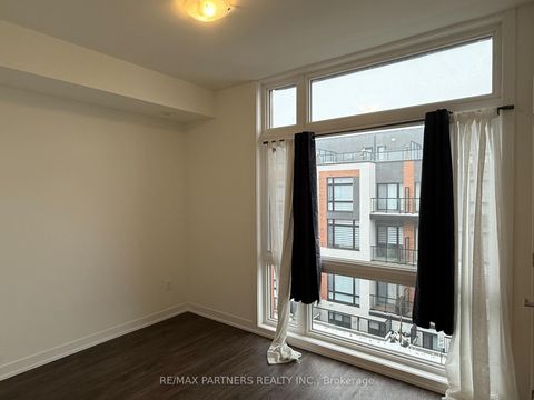 Photo 6 at 924 - 2 Steckley House Lane, Rural Richmond Hill, Richmond Hill