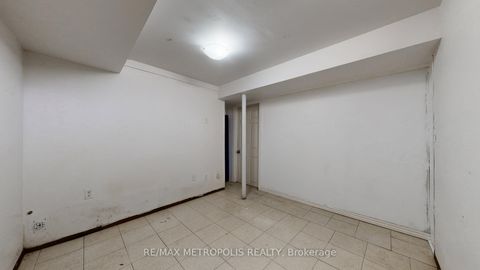 Photo 30 at 18 - 11 Livonia Place, Morningside, Toronto