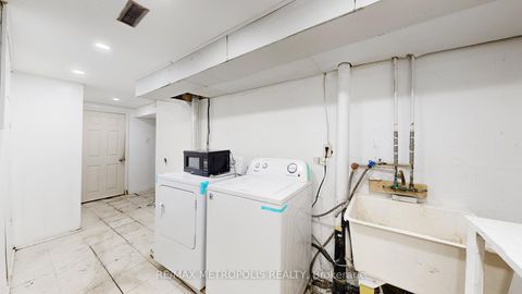 Photo 33 at 18 - 11 Livonia Place, Morningside, Toronto