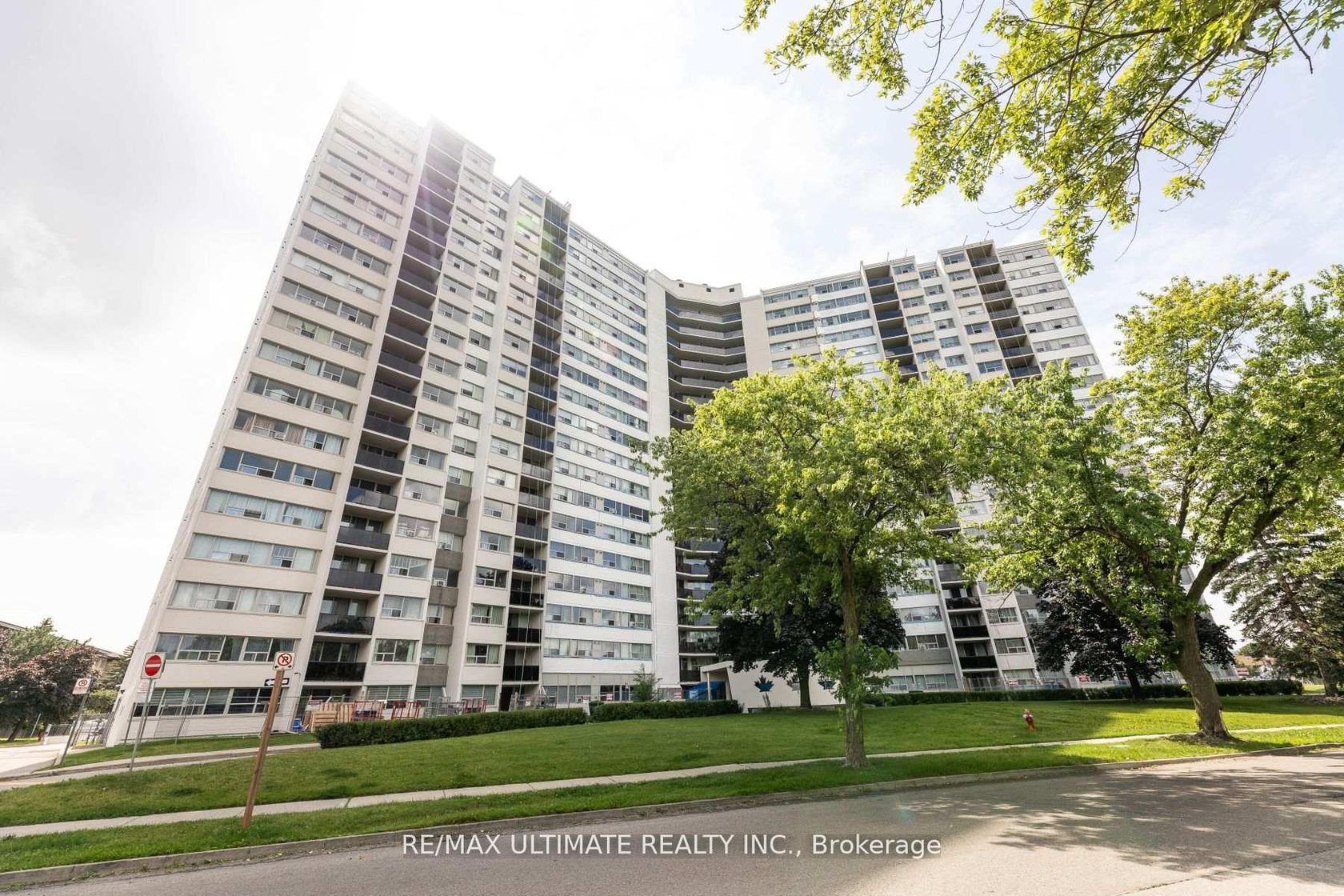 1007 - 530 Lolita Garden, Mississauga Valleys, Mississauga 