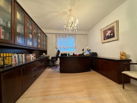 Photo 4 at 92 Springbrook Drive, Langstaff, Richmond Hill