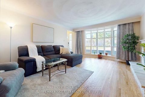 Photo 3 at 18 Darlingside Drive, West Hill, Toronto