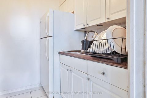 Photo 11 at 1214 - 50 Lotherton Pathway, Glen Park, Toronto