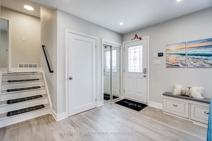 Photo 3 at 2 Lesgay Crescent, Don Valley Village, Toronto