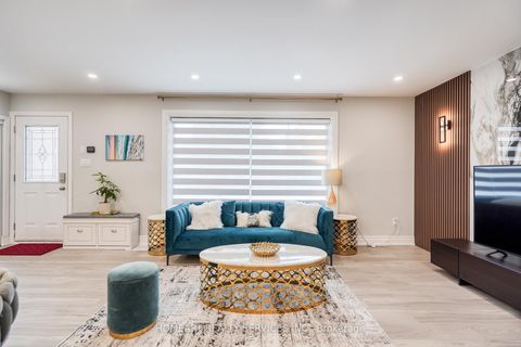 Photo 6 at 2 Lesgay Crescent, Don Valley Village, Toronto