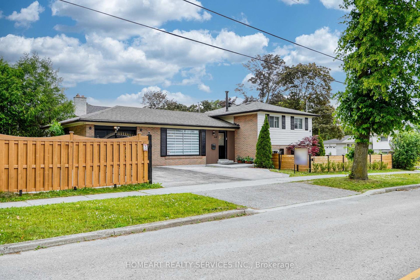 2 Lesgay Crescent, Don Valley Village, Toronto 