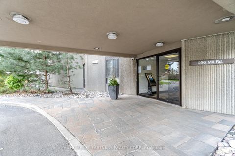 Photo 1 at G3 - 296 Mill Road, Markland Wood, Toronto