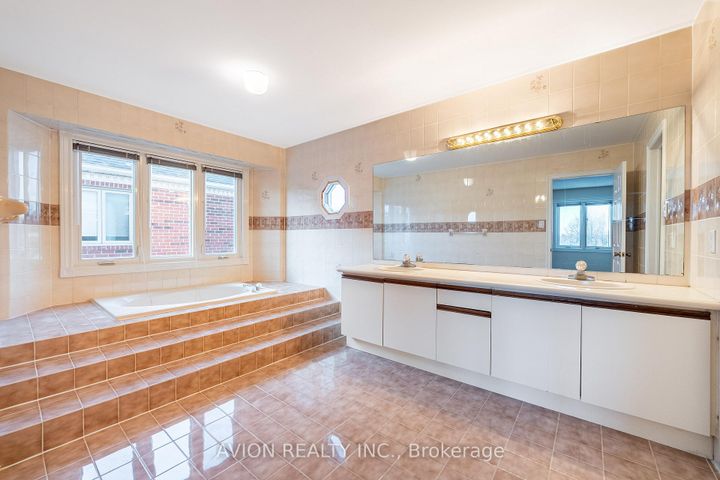 Photo 21 at 103 Spadina Road, Bayview Hill, Richmond Hill