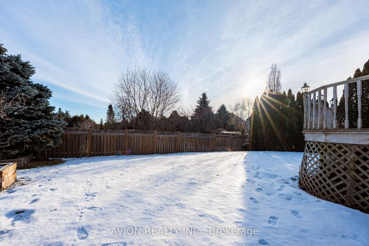 Photo 36 at 103 Spadina Road, Bayview Hill, Richmond Hill