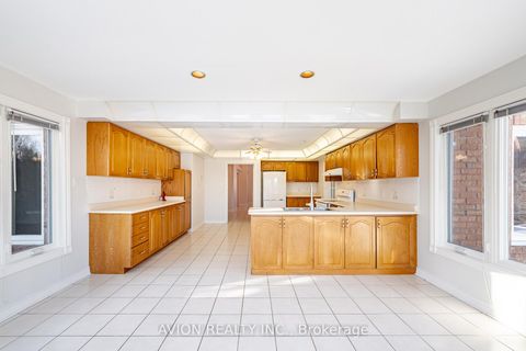 Photo 15 at 103 Spadina Road, Bayview Hill, Richmond Hill