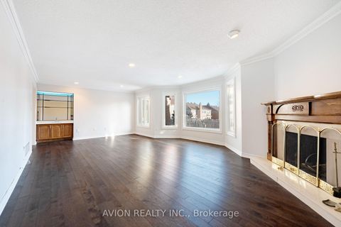 Photo 17 at 103 Spadina Road, Bayview Hill, Richmond Hill