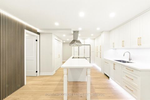 Photo 5 at 706 - 299 Mill Road, Markland Wood, Toronto