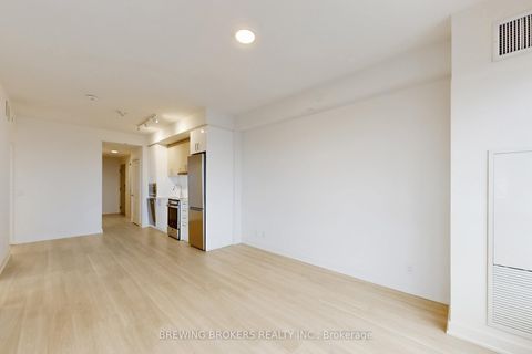 Photo 17 at 3010 - 30 Upper Mall Way, Brownridge, Vaughan