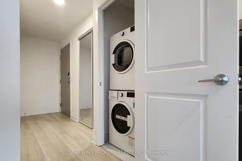 Photo 33 at 3010 - 30 Upper Mall Way, Brownridge, Vaughan