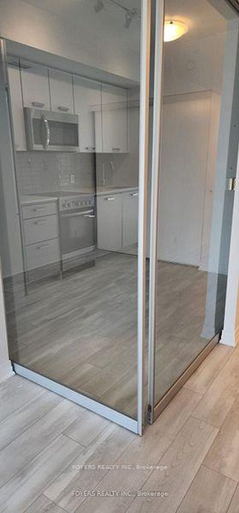 Photo 6 at 314 - 1630 Queen Street E, Woodbine Corridor, Toronto