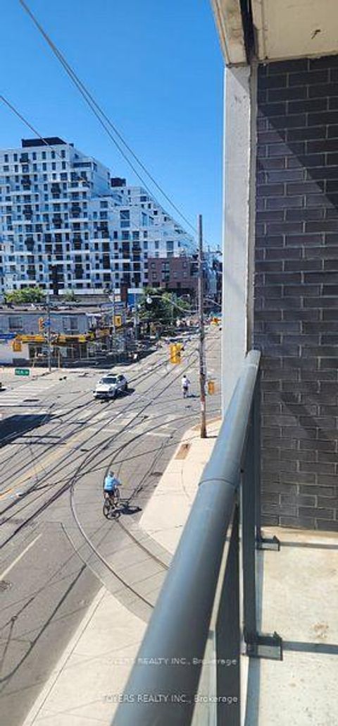 Photo 8 at 314 - 1630 Queen Street E, Woodbine Corridor, Toronto