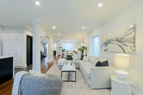 Photo 7 at 14 Wendover Road, Kingsway South, Toronto