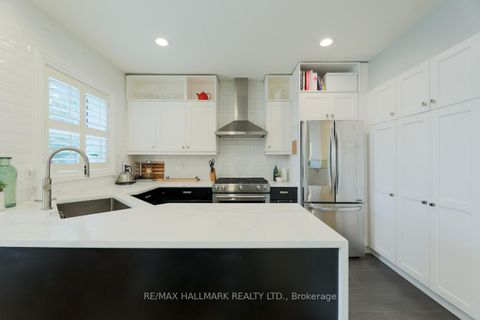 Photo 9 at 14 Wendover Road, Kingsway South, Toronto