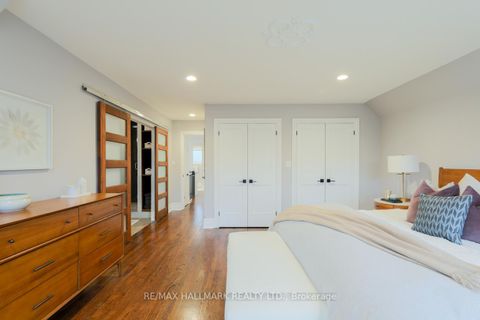 Photo 15 at 14 Wendover Road, Kingsway South, Toronto