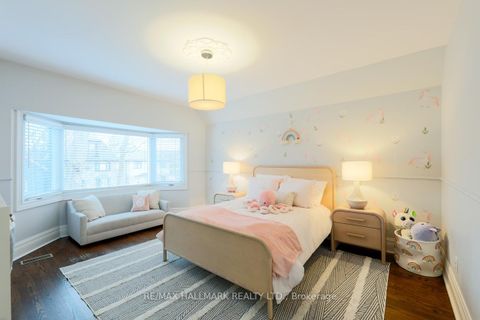Photo 20 at 14 Wendover Road, Kingsway South, Toronto