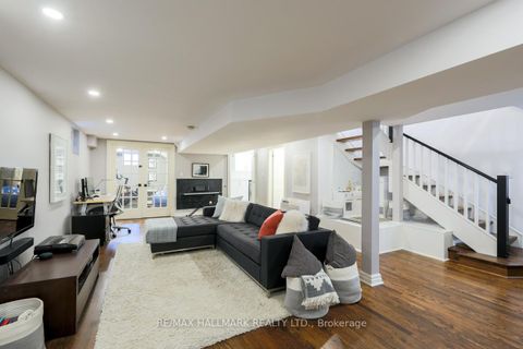 Photo 24 at 14 Wendover Road, Kingsway South, Toronto