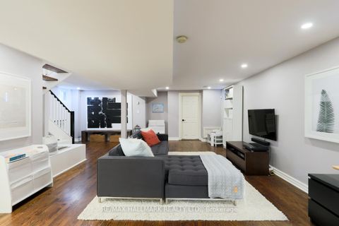 Photo 25 at 14 Wendover Road, Kingsway South, Toronto