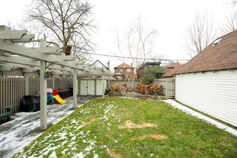 Photo 33 at 14 Wendover Road, Kingsway South, Toronto