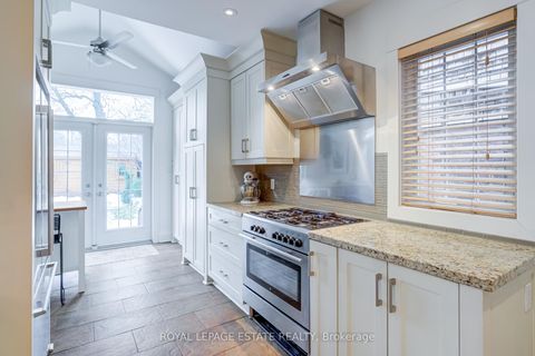 Photo 14 at 33 Ladykirk Avenue, Woodbine Corridor, Toronto